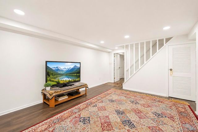 52 E Fenimore Street, Valley Stream, NY 11580