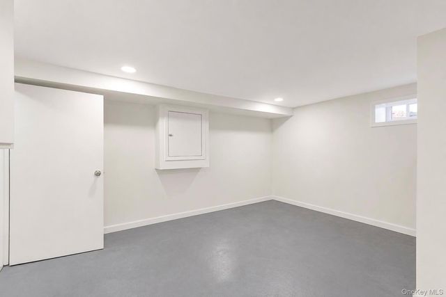 52 E Fenimore Street, Valley Stream, NY 11580