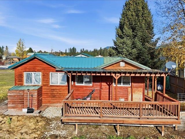 145 GUINEVERE Dr, Usk, WA 99180