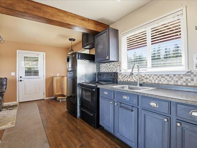 145 GUINEVERE Dr, Usk, WA 99180