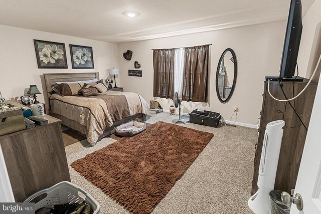 318 AYLESBURY LANE, Martinsburg, WV 25405