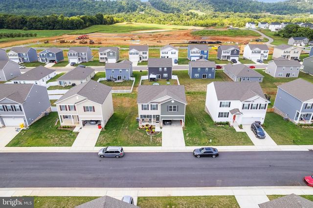 318 AYLESBURY LANE, Martinsburg, WV 25405