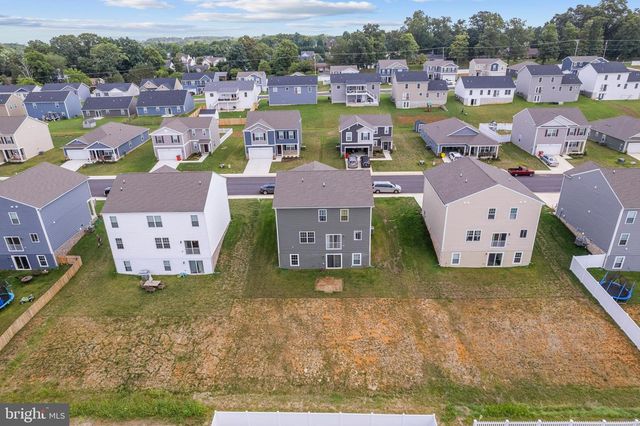 318 AYLESBURY LANE, Martinsburg, WV 25405