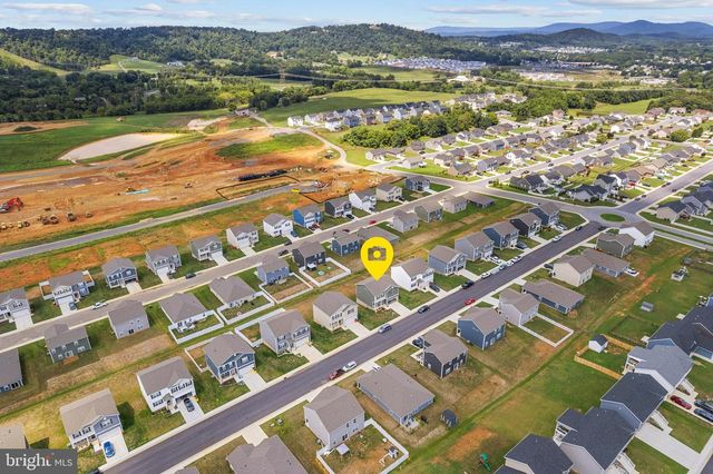 318 AYLESBURY LANE, Martinsburg, WV 25405
