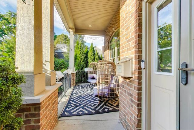 331 S Park Street, Westmont, IL 60559