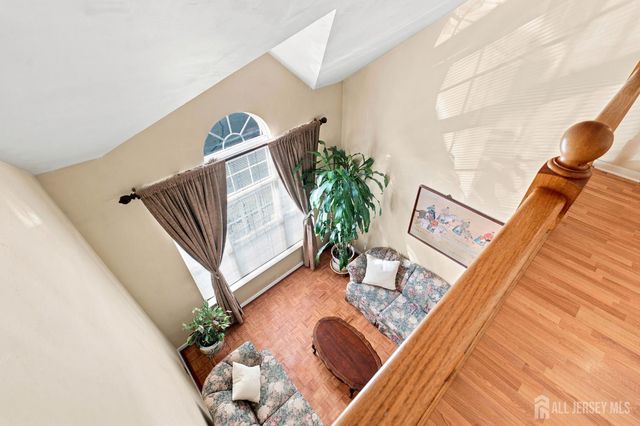 9 Gallop Lane, Franklin Twsp, NJ 08873