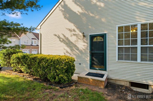 9 Gallop Lane, Franklin Twsp, NJ 08873