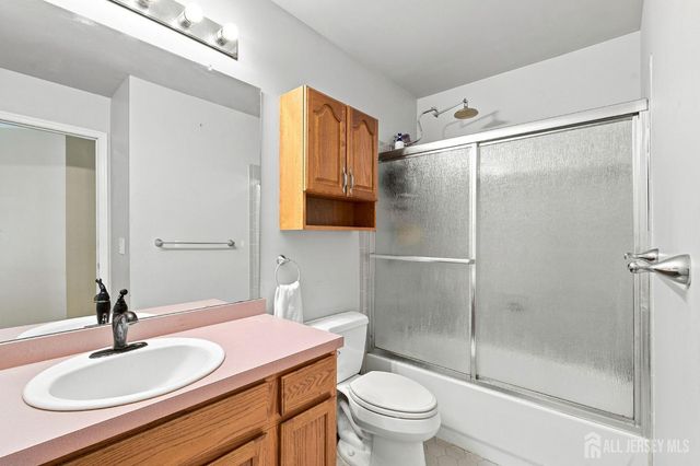 9 Gallop Lane, Franklin Twsp, NJ 08873