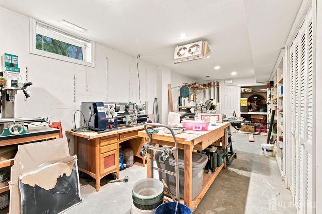 9 Gallop Lane, Franklin Twsp, NJ 08873