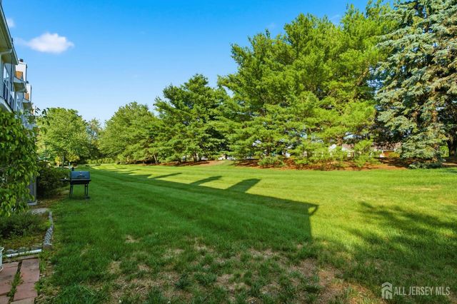 9 Gallop Lane, Franklin Twsp, NJ 08873