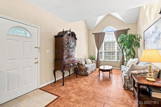 9 Gallop Lane, Franklin Twsp, NJ 08873