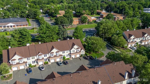 9 Gallop Lane, Franklin Twsp, NJ 08873