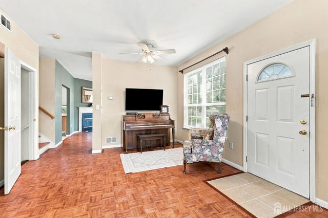 9 Gallop Lane, Franklin Twsp, NJ 08873
