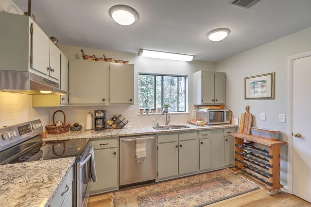 1151 Shadow Lake Circle L, Mount Pleasant, SC 29464