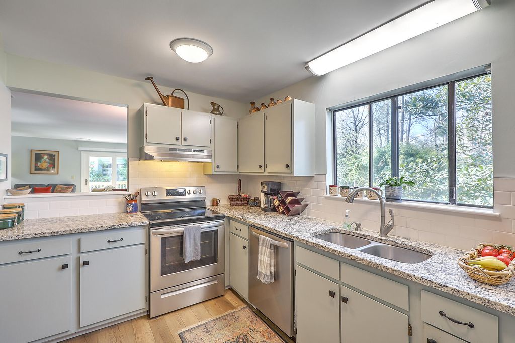 1151 Shadow Lake Circle L, Mount Pleasant, SC 29464