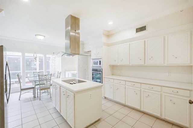 11139 Riverview Way, Houston, TX 77042