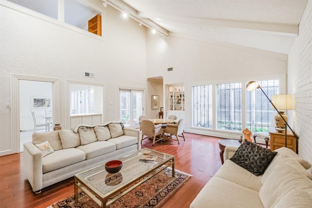 11139 Riverview Way, Houston, TX 77042