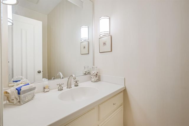 11139 Riverview Way, Houston, TX 77042