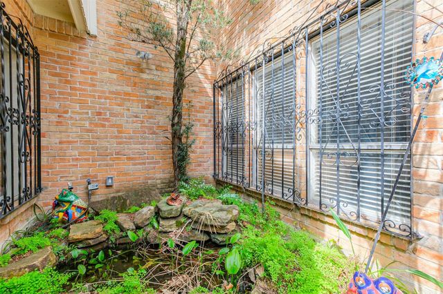 11139 Riverview Way, Houston, TX 77042