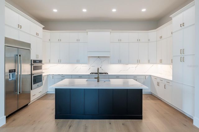200 BLUE PEARL CT., Sarasota, FL 34240