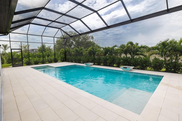 200 BLUE PEARL CT., Sarasota, FL 34240
