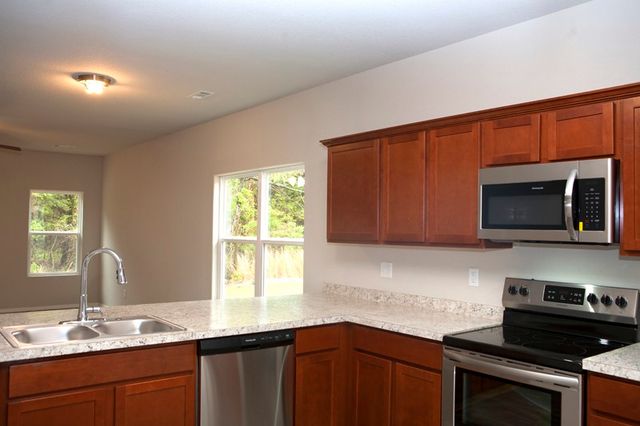 4702 W Hoover Loop, Fayetteville, AR 72704
