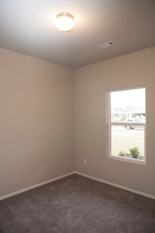 4702 W Hoover Loop, Fayetteville, AR 72704