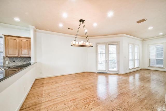 1833 Oakdale Street, Houston, TX 77004