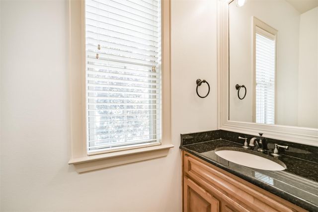 1833 Oakdale Street, Houston, TX 77004