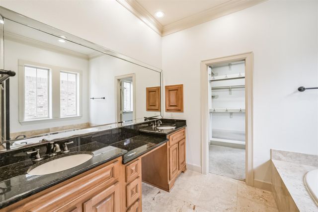 1833 Oakdale Street, Houston, TX 77004