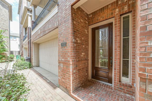 1833 Oakdale Street, Houston, TX 77004