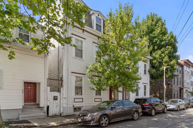 191 W 5th St 1, Boston, MA 02127