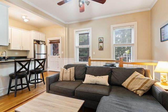 191 W 5th St 1, Boston, MA 02127