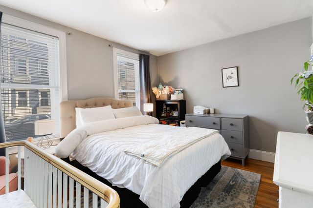 191 W 5th St 1, Boston, MA 02127