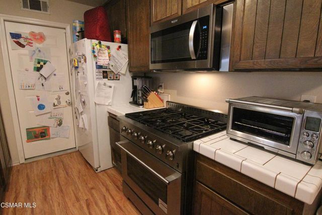 992 Vallejo Avenue, Simi Valley, CA 93065
