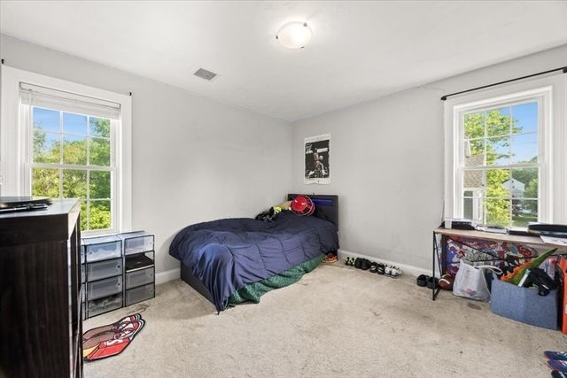 36 Cranesbill Rd, Taunton, MA 02780