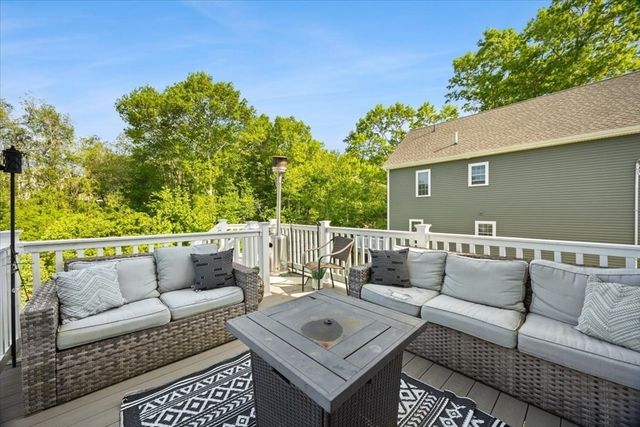 36 Cranesbill Rd, Taunton, MA 02780