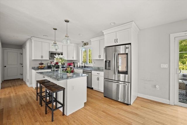 36 Cranesbill Rd, Taunton, MA 02780
