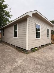 708 Main Street, Pasadena, TX 77506