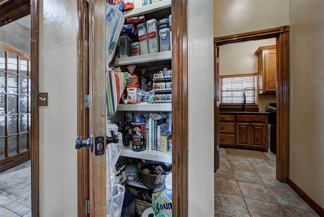 4606 Shoreside Drive, Tuttle, OK 73089