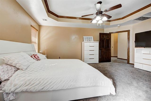 4606 Shoreside Drive, Tuttle, OK 73089