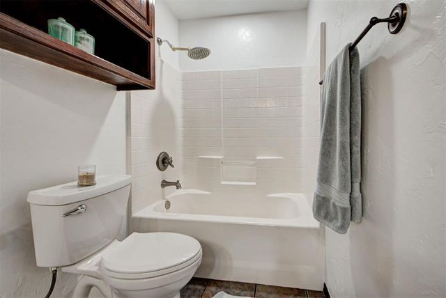 4606 Shoreside Drive, Tuttle, OK 73089