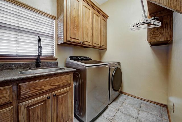 4606 Shoreside Drive, Tuttle, OK 73089