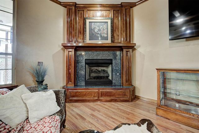 4606 Shoreside Drive, Tuttle, OK 73089