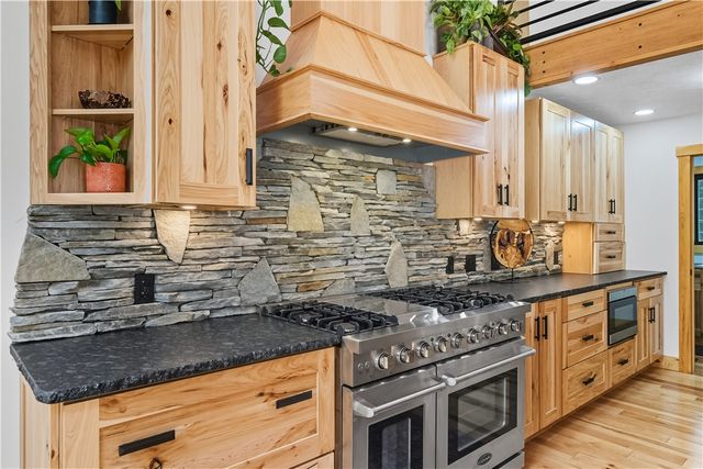 292 Golden Ridge Dr, Jefferson Twp, PA 15501