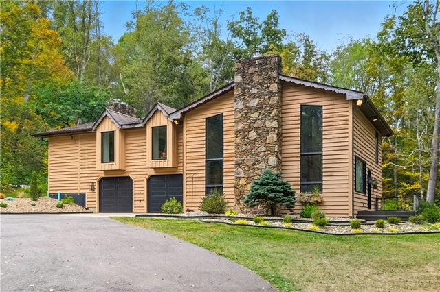 292 Golden Ridge Dr, Jefferson Twp, PA 15501