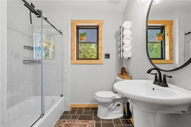 292 Golden Ridge Dr, Jefferson Twp, PA 15501