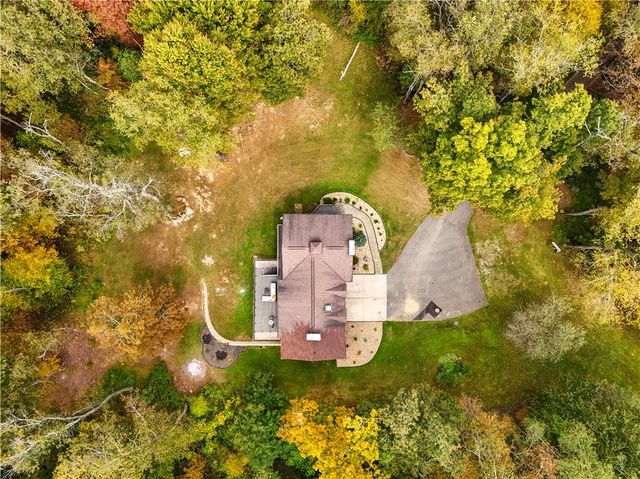 292 Golden Ridge Dr, Jefferson Twp, PA 15501