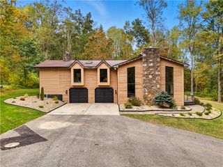 292 Golden Ridge Dr, Jefferson Twp, PA 15501