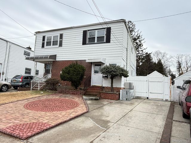 137-02 64th Road, Flushing, NY 11367
